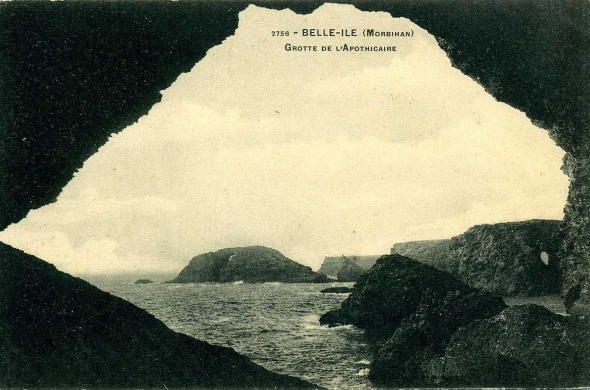 Belle-Ile’s Grotte de l’Apothicaire (Belle-Ile’s Cave of the Apothecary) / Courtesy: cparama.com