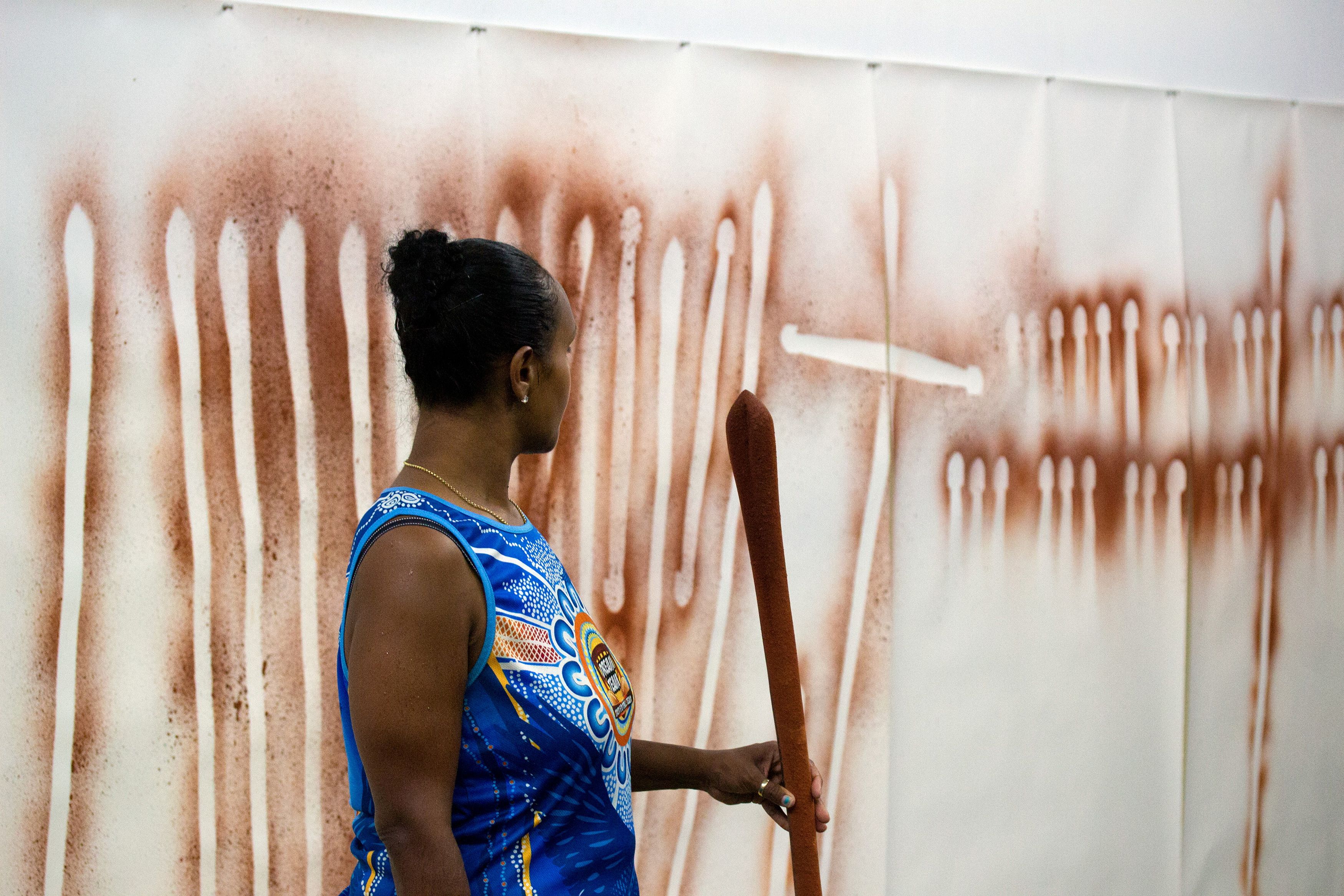 Hayley Matthew with Know them in correct judgement - Gami in D Harding's studio, March 2020 / Courtesy: Courtesy: The artists and Milani Gallery, Brisbane / Photograph: Kenji Takahashi