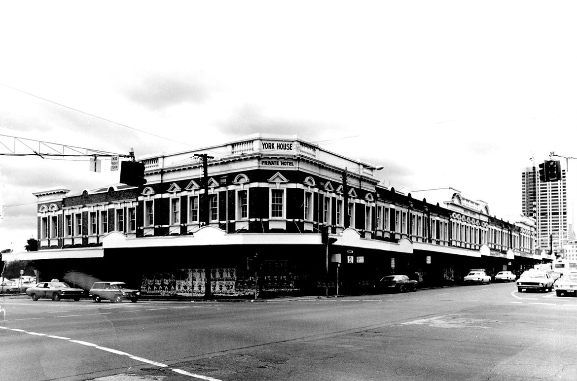 Grey Street and Melbourne Street Intersection, South Brisbane / Collection: QAGOMA Research Library