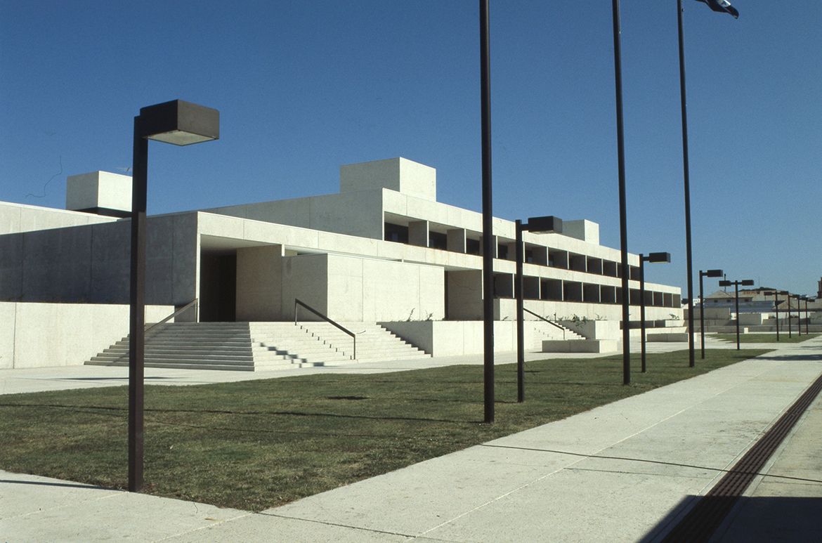 Queensland Art Gallery, 1982 / Collection: QAGOMA Research Library