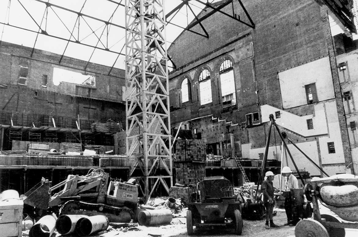 Demolition of the Regent Theatre auditorium, 1979 / 135072 / Courtesy: State Library of Queensland, Brisbane