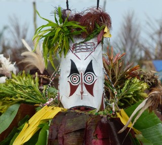 Bruno Akau and Alfred Sapu, Pileo island, West New Britain, Papua New Guinea Tabuan Kamut Mut 2011 / Photograph: © QAGOMA