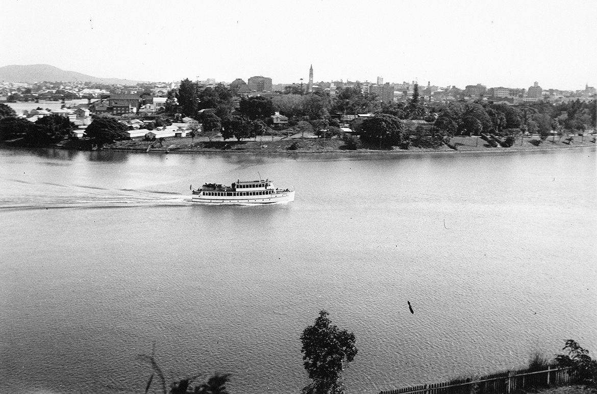 MV Mirana leaving Brisbane heading toward Stradbroke Island c.1950 / 99183506861902061 / Courtesy: John Oxley Library, State Library of Queensland, Brisbane