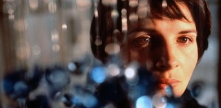 Production still from Three Colours: Blue 1993 / Director: Krzysztof Kieślowski / Image courtesy: Madman Entertainment