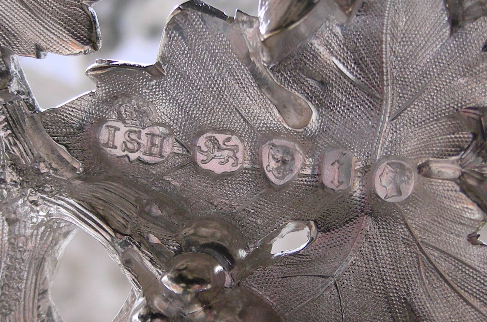Hunt & Roskell, England 1843–97 / Presentation vase (detail) 1864 / Sterling silver, cast and chased, with silver-plated insert / 53 x 42cm (diam.); weight: 10.1kg / Purchased 2009 with funds raised through the QAG Foundation 30th Anniversary Appeal / Collection: Queensland Art Gallery | Gallery of Modern Art