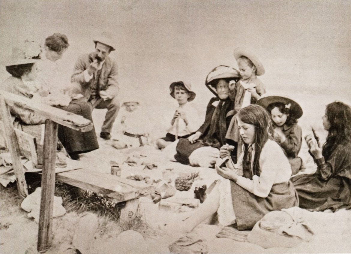 Artists Ethel Carrick Fox ( far left) and Emanuel Phillips Fox (third from the left)