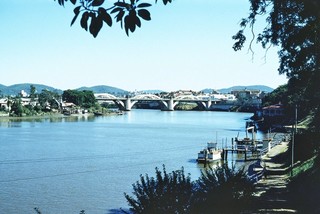 View towards O'Connor Boathouse, 1954 / 6137 / Courtesy: Queensland University of Technology
