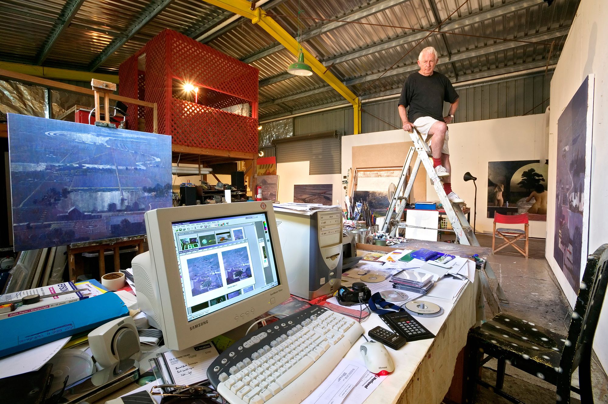 R Ian Lloyd, Canada/Australia b.1953 / Lawrence Daws in his studio in Beerwah, Queensland, Australia at 4:21pm on March 8th, 2005 2005, printed 2009 / Giclée print on Hahnemühle Photo Rag Ultra Smooth archival paper / 51 x 61.2cm / Gift of the artist through the QAG Foundation 2010. Donated through the Australian Government's Cultural Gifts Program / Collection: Queensland Art Gallery | Gallery of Modern Art / © R Ian Lloyd