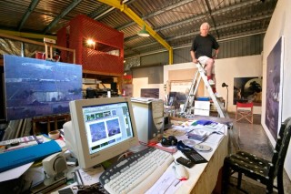 R Ian Lloyd, Canada/Australia b.1953 / Lawrence Daws in his studio in Beerwah, Queensland, Australia at 4:21pm on March 8th, 2005 2005, printed 2009 / Giclée print on Hahnemühle Photo Rag Ultra Smooth archival paper / 51 x 61.2cm / Gift of the artist through the QAG Foundation 2010. Donated through the Australian Government's Cultural Gifts Program / Collection: Queensland Art Gallery | Gallery of Modern Art / © R Ian Lloyd