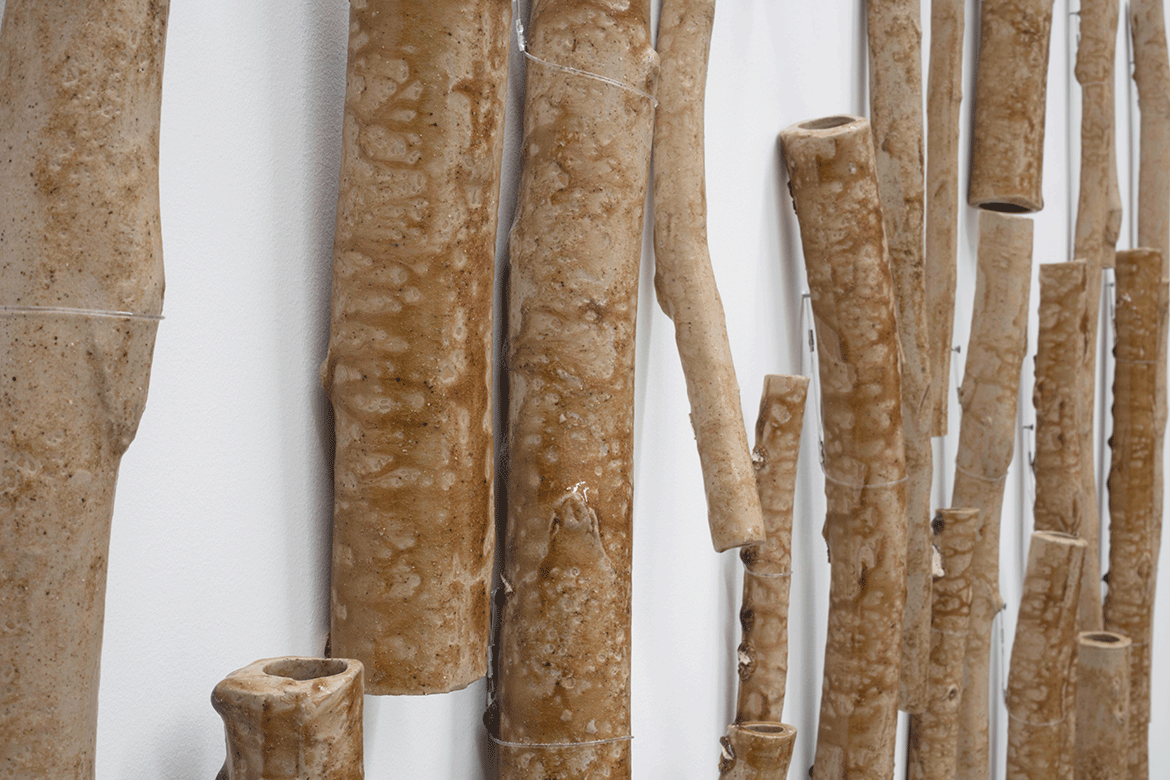 Yasmin Smith, Australia b.1984 / Flooded Rose Red Basin (detail) 2018 / Yong Chuan slip industrial stoneware with wood (Eucalyptus grandis) ash glaze and Jiajiang bamboo ash glaze / 68 pieces / Purchased 2021 with funds from the Future Collective through the QAGOMA Foundation / Collection: Queensland Art Gallery | Gallery of Modern Art / © Yasmin Smith