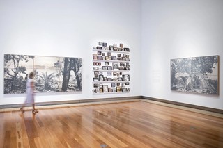 ‘Danie Mellor: marru | the unseen visible’, installation view, Queensland Art Gallery 2025 / Photograph: C Callistemon © QAGOMA