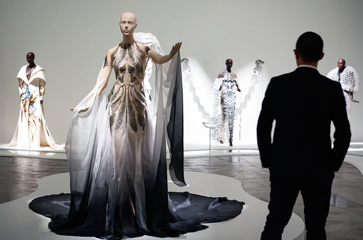 Iris van Herpen, Netherlands b.1984 / Bene Gesserit gown, custom look for Grimes 2021 installed in ‘Iris van Herpen: Sculpting the Senses’, GOMA 2024 / Silk organza, silicone, mirror mylar, tulle / Worn by musician Grimes at the Met Gala, New York, 2021 / Collection: Lauren Amos / © Iris van Herpen atelier / Photograph: C Callistemon © QAGOMA