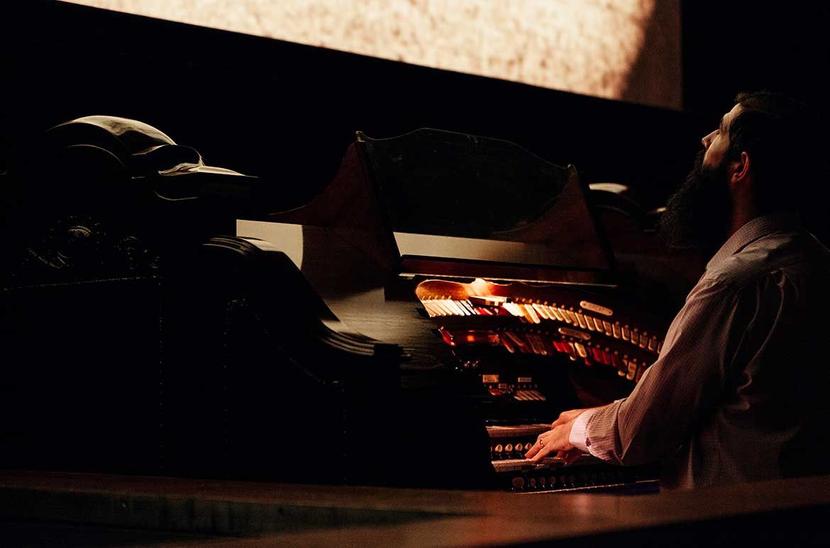 The Wurlitzer console at the Gallery of Modern Art / Photograph: Joe Ruckli © QAGOMA