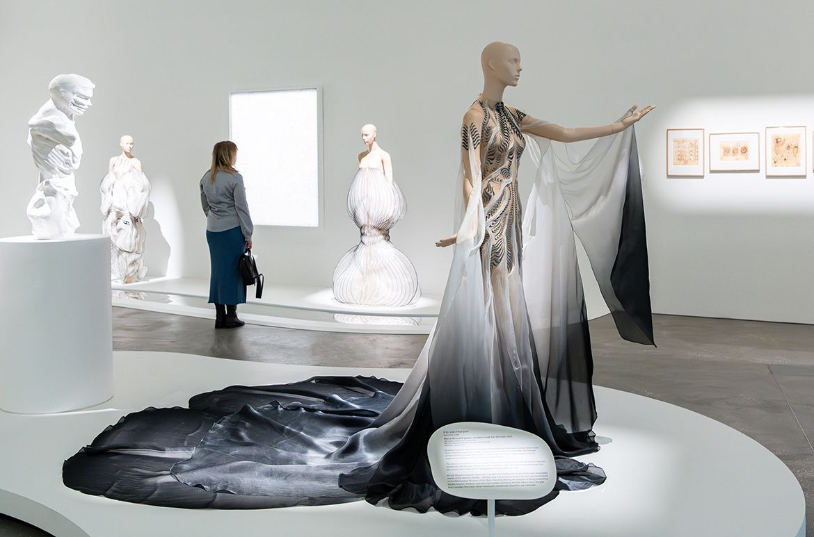 Iris van Herpen, Netherlands b.1984 / Bene Gesserit gown, custom look for Grimes 2021 installed in ‘Iris van Herpen: Sculpting the Senses’, GOMA 2024 / Silk organza, silicone, mirror mylar, tulle / Worn by musician Grimes at the Met Gala, New York, 2021 / Collection: Lauren Amos / © Iris van Herpen atelier / Photograph: C Callistemon © QAGOMA