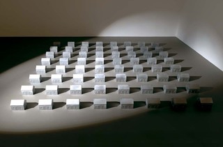 Aleks Danko, Australia b.1950 / DAY IN DAY OUT (second version) 1991 / Cast aluminium and theatre light on metal support / 11 x 260 x 229cm / Purchased 1992 / Collection: Queensland Art Gallery / © Queensland Art Gallery / Photograph: Natasha Harth © QAGOMA