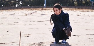 Production still from On the Beach at Night Alone 2017 / Director: Hong Sang-soo / Image courtesy: Finecut