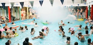 Seamus Platt / Quench: Day 2 (Spring Hill Baths Pool Party) 2020 / Digitized colour negative / Image courtesy: Seamus Platt