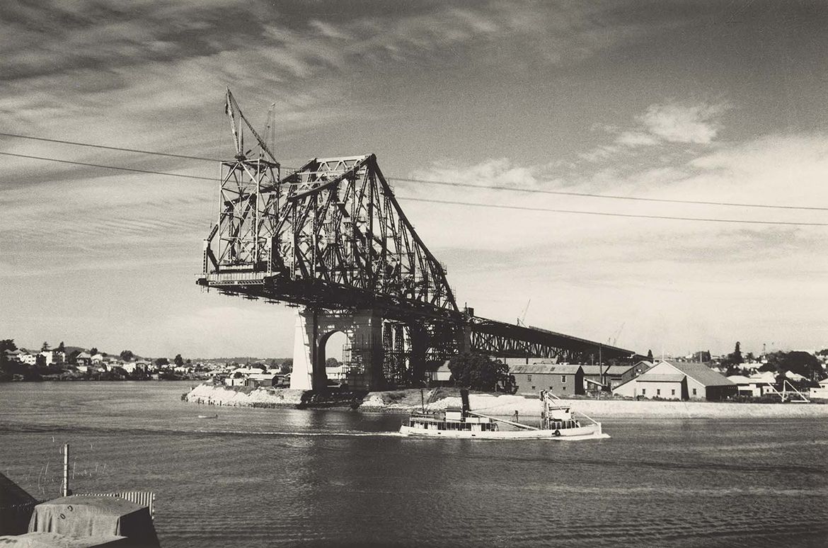 Geoffrey Powell, Australia 1918-89 / (Construction of Story Bridge, Brisbane) 1939, printed 2005 / Gelatin silver photograph on paper / 50.5 x 39.5cm / Purchased 2005 / Collection: Queensland Art Gallery | Gallery of Modern Art / © Estate of Geoffrey Powell