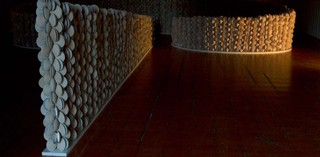 Chris CHARTERIS, Aotearoa New Zealand b.1966 / Installation view of Te ma (Fish trap) 2014 / Ringed venus shells, nylon, wood / 460 x 740 x 80cm / Collection: The artist / © The artist / Image courtesy: The artist / Photograph: Jeff Smith