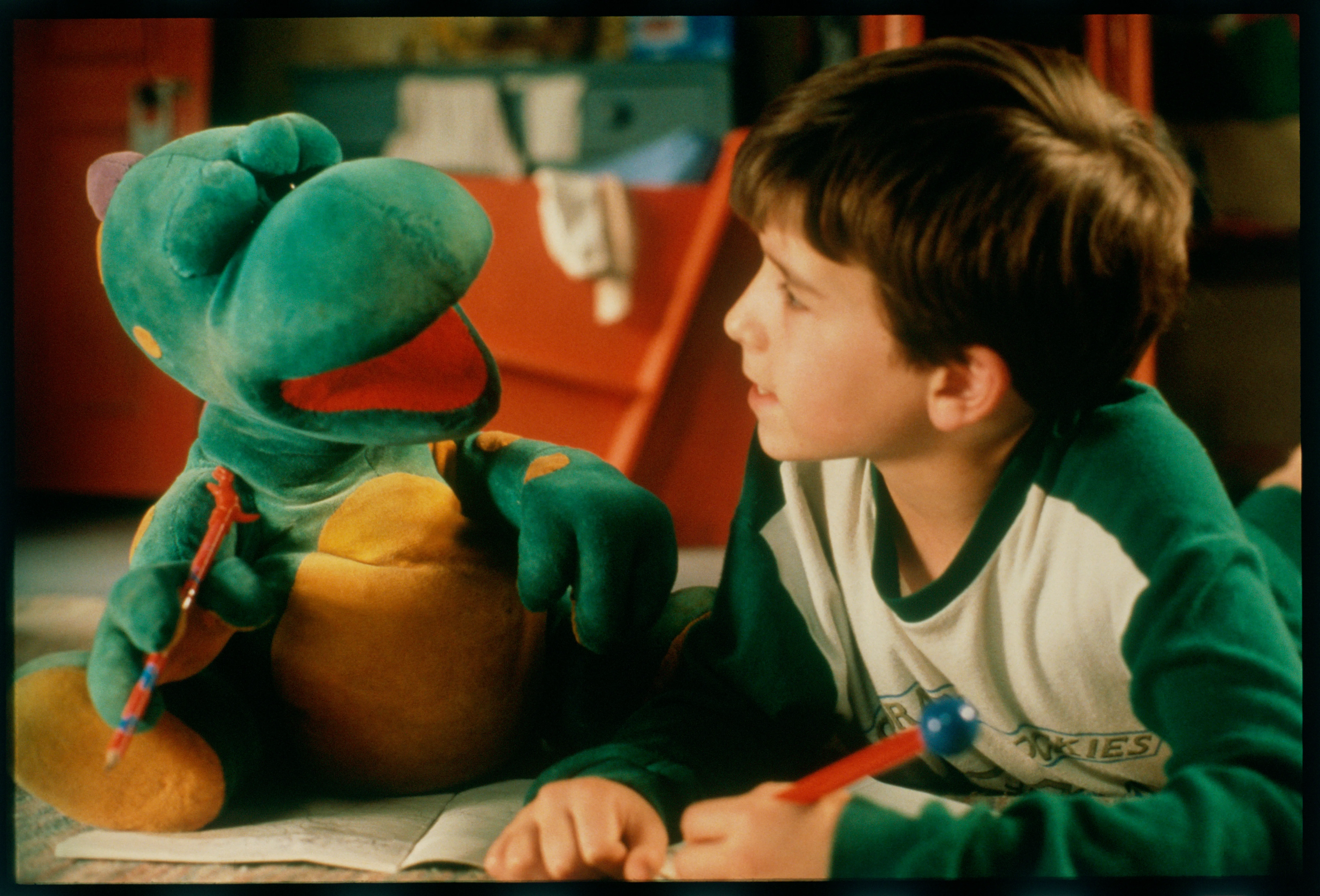 Production still from Living with Dinosaurs 1988 / Director: Paul Weiland / Image courtesy: The Jim Henson Company