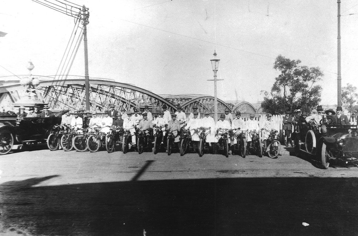 Queensland Motor Cycle Club at North Quay, Brisbane c.1910-1913 / Image courtesy: The Queensland Historical Motorcycle Club (Alf Pearson manuscript)