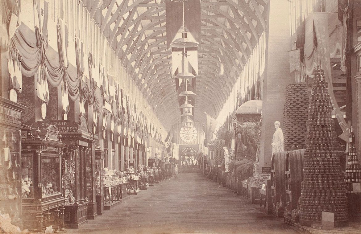 ‘The Central Avenue Looking North’ with the Queensland Court to the right (hidden from view), 1880 / Courtesy: Museums Victoria