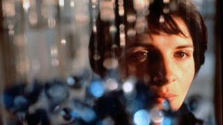 Production still from Three Colours: Blue 1993 / Director: Krzysztof Kieślowski / Image courtesy: mk2 Films