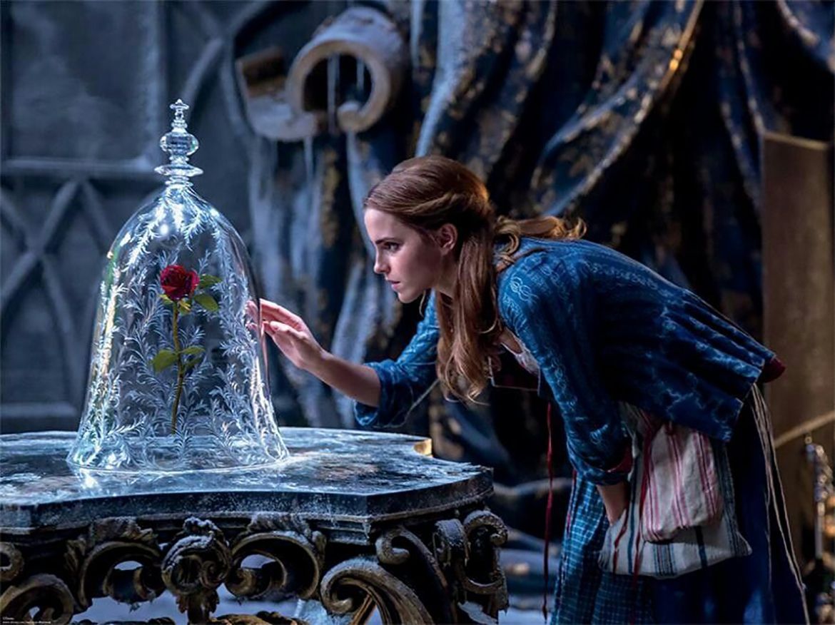 Enchanted red rose under bell jar, and table from Beauty and the Beast 2017, Bill Condon (director), Sarah Greenwood (designer) / © Disney Enterprises, Inc. All Rights Reserved