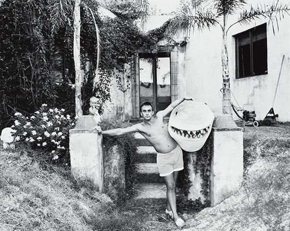 MARTIN, Lin Australia b.1953 Bobby Lees, sculptor/performer/builder, Sunshine Beach (from ‘Journeys north’ portfolio) 1986-87 Gelatin silver photograph on paper 40.7 x 50.5cm 38.6 x 48.7cm (comp.) Acc. 1987.172.002 Purchased 1987 with the financial assistance of the Australian Bicentennial Authority to commemorate Australia’s Bicentenary in 1988