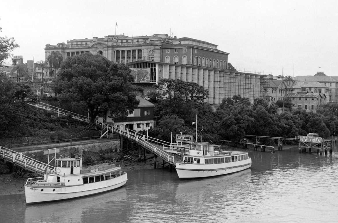 Hayles Wharves, North Quay 1959 / 99183507606402061 / Courtesy: John Oxley Library, State Library of Queensland, Brisbane