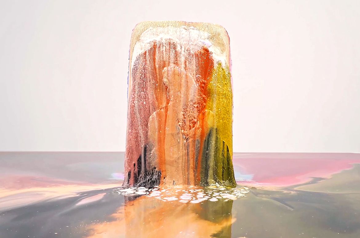 Dawn Ng, Singapore b.1982 / WATERFALL VIII (still) 2023 / 4K video, 27:06 minutes, 16:9 (landscape) and 9:16 (portrait) / © Dawn Ng / Courtesy: The artist and Sullivan+Strumpf