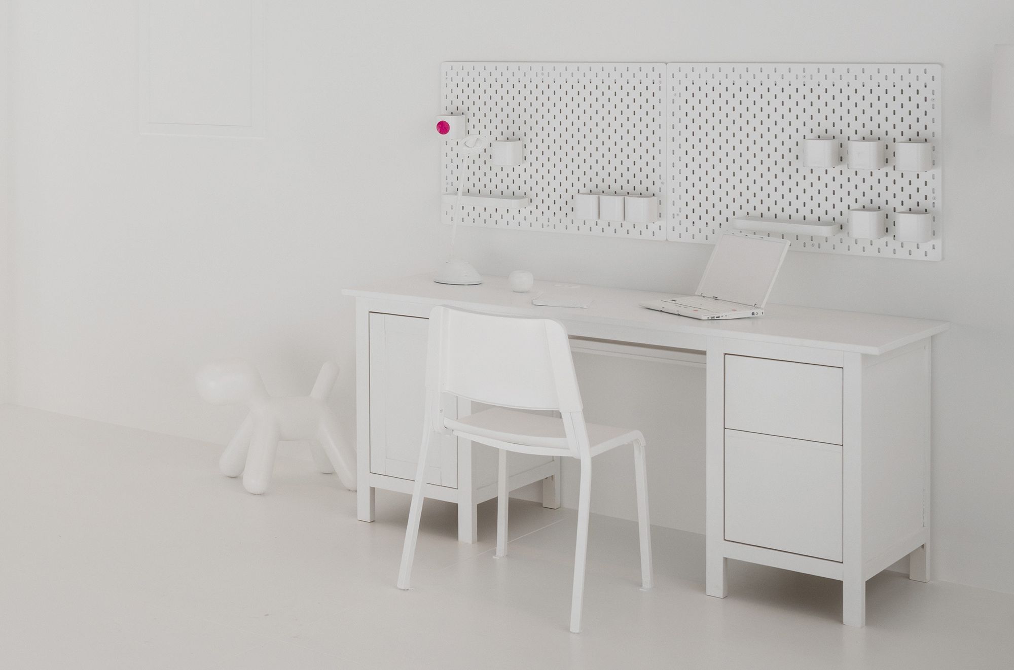 Yayoi Kusama, Japan b.1929 / The obliteration room 2002-present / Furniture, white paint, dot stickers / Collaboration between Yayoi Kusama and Queensland Art Gallery (QAG). Commissioned QAG. Gift of the artist through the QAG Foundation 2012 / Collection: Queensland Art Gallery | Gallery of Modern Art / © Yayoi Kusama / Photograph: C Callistemon © QAGOMA