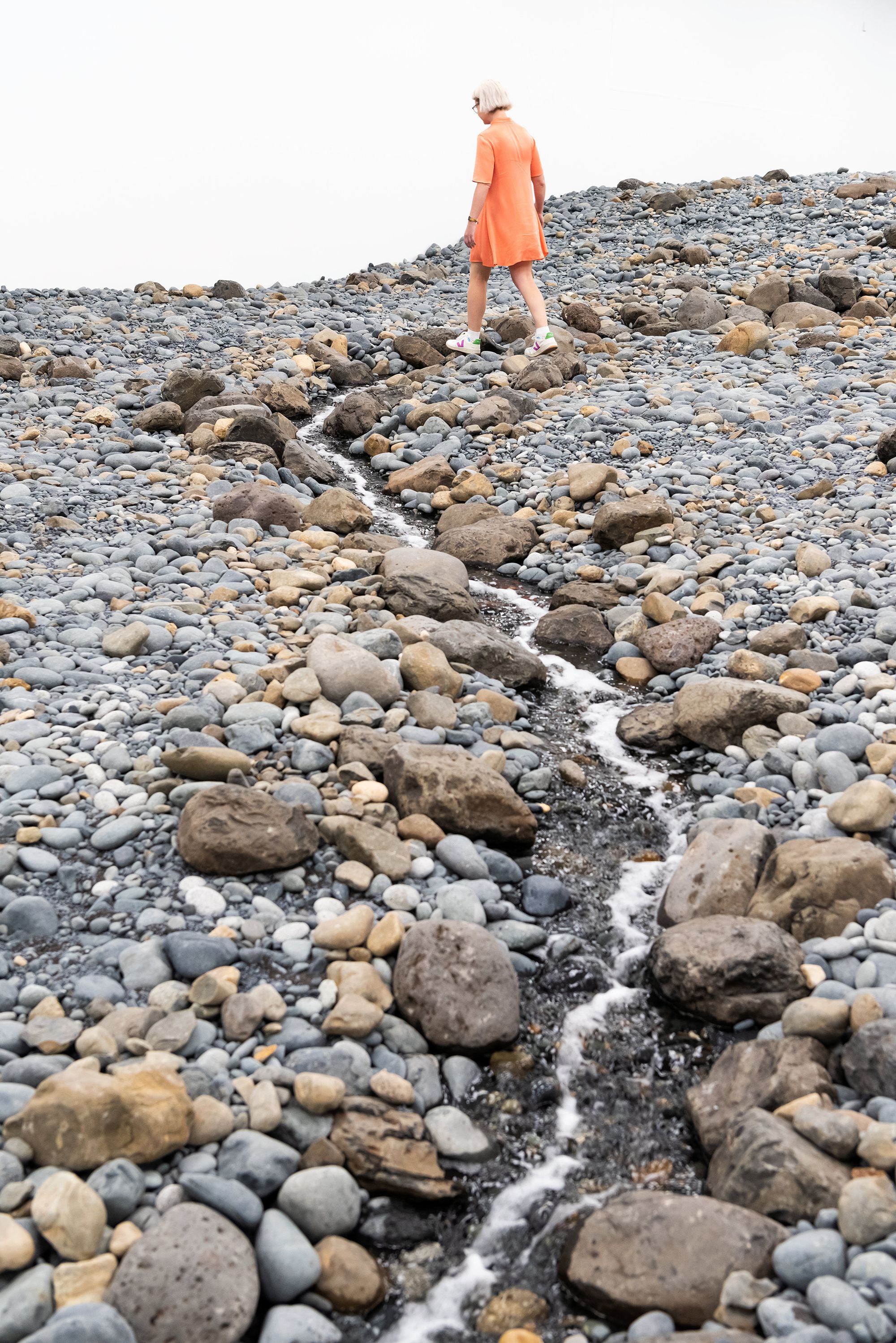 Olafur Eliasson, Denmark b.1967 / Riverbed 2014 (installation view, GOMA, 2019) / Water, rock (volcanic stones [blue basalt, basalt, lava], other stones, gravel, sand), wood, steel, plastic sheeting, hose, pumps / Purchased 2021. The Josephine Ulrick and Win Schubert Charitable Trust / Collection: The Josephine Ulrick and Win Schubert Charitable Trust, Queensland Art Gallery | Gallery of Modern Art / © 2014 Olafur Eliasson / Photograph: N Harth © QAGOMA