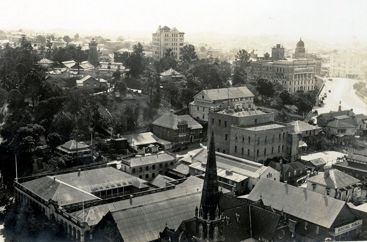 View over Albert Street Uniting Church towards Craigston apartments c.1931 / 99183874808002061 / Courtesy: John Oxley Library, State Library of Queensland, Brisbane