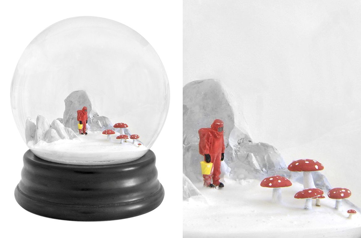 Walter Martin, United States b.1953; Paloma Muñoz, Spain b.1965 / Traveler 263 2009 / Snow globe / 19 x 15.2 x 15.2cm / Purchased 2023 with funds from Tim Fairfax AC through the QAGOMA Foundation / Collection: Queensland Art Gallery | Gallery of Modern Art / © Walter Martin and Paloma Muñoz / Image courtesy: The artists