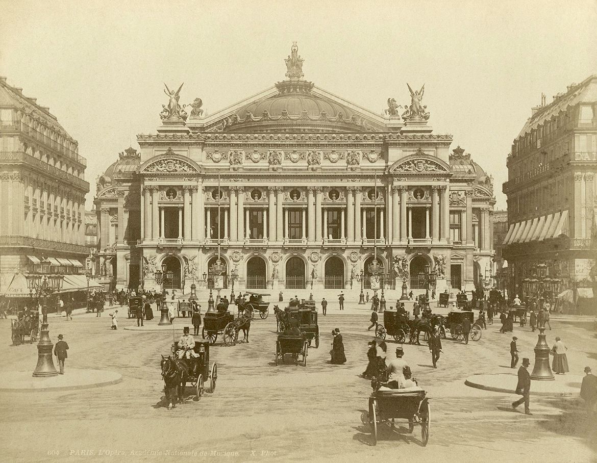Paris, l’Opera, Academie nationale de musique / Postcard of the front of the Opera de Paris, 9th Arrondissement, Paris c.1890 / Courtesy: Public domain