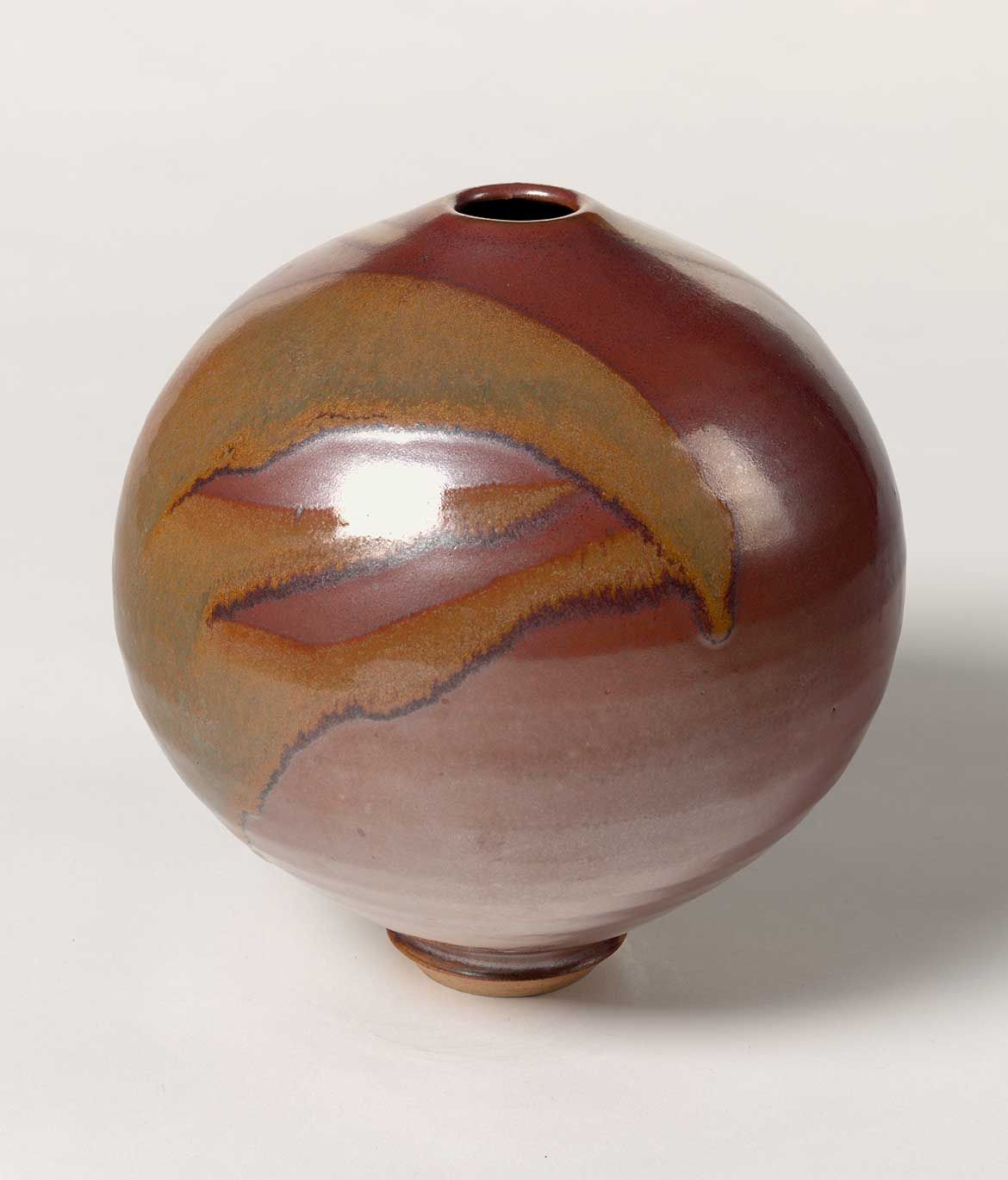 Robert Forster, Australia b.1944 / (Spherical pot) 1977 / Stoneware, thrown, with iron glaze / 19cm (diam.) / Purchased 2017. Queensland Art Gallery | Gallery of Modern Art Foundation / Collection: Queensland Art Gallery | Gallery of Modern Art / © Robert Forster