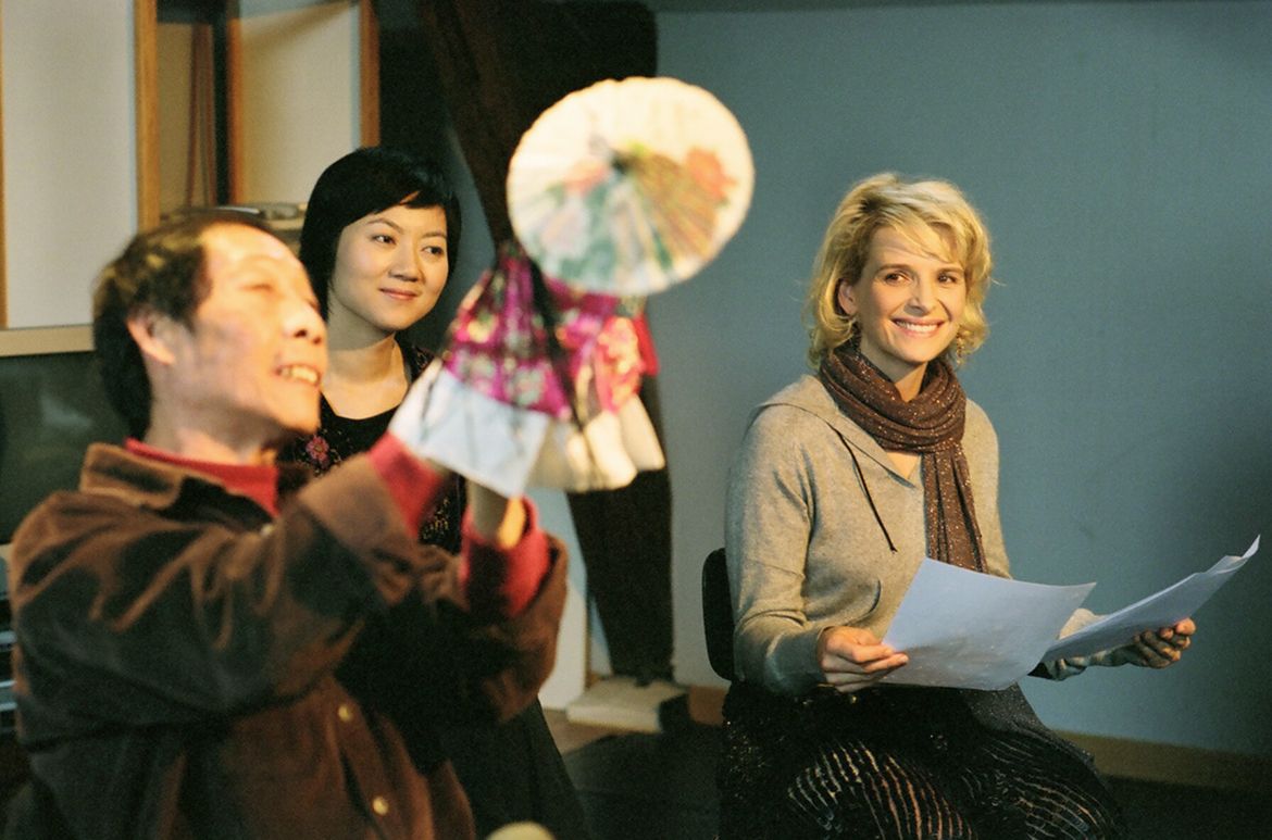 Production still from Flight of the Red Balloon 2007 / Director: Hou Hsiao-hsien / Image courtesy: Playtime Group