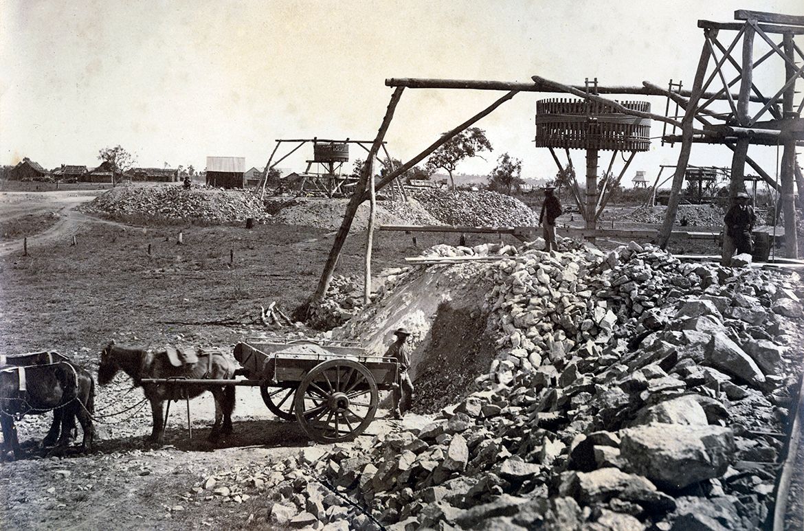 Miners at the gold diggings outside Charters Towers, Queensland c. 1878 / 99183858888102061/ Courtesy: John Oxley Library, State Library of Queensland, Brisbane