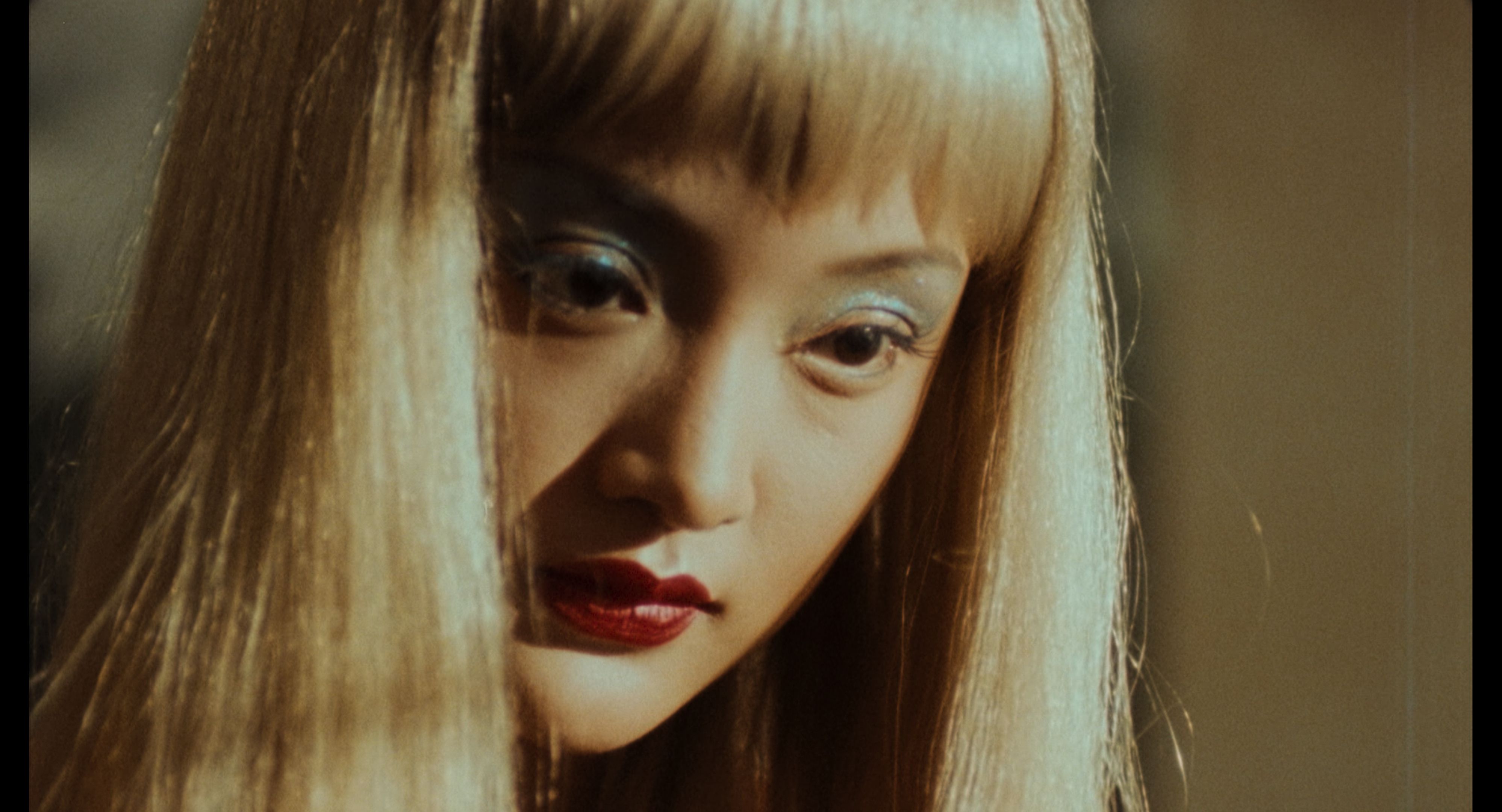 Production still from Suzhou River 2000 / Director: Lou Ye / Image courtesy: Coproduction Office
