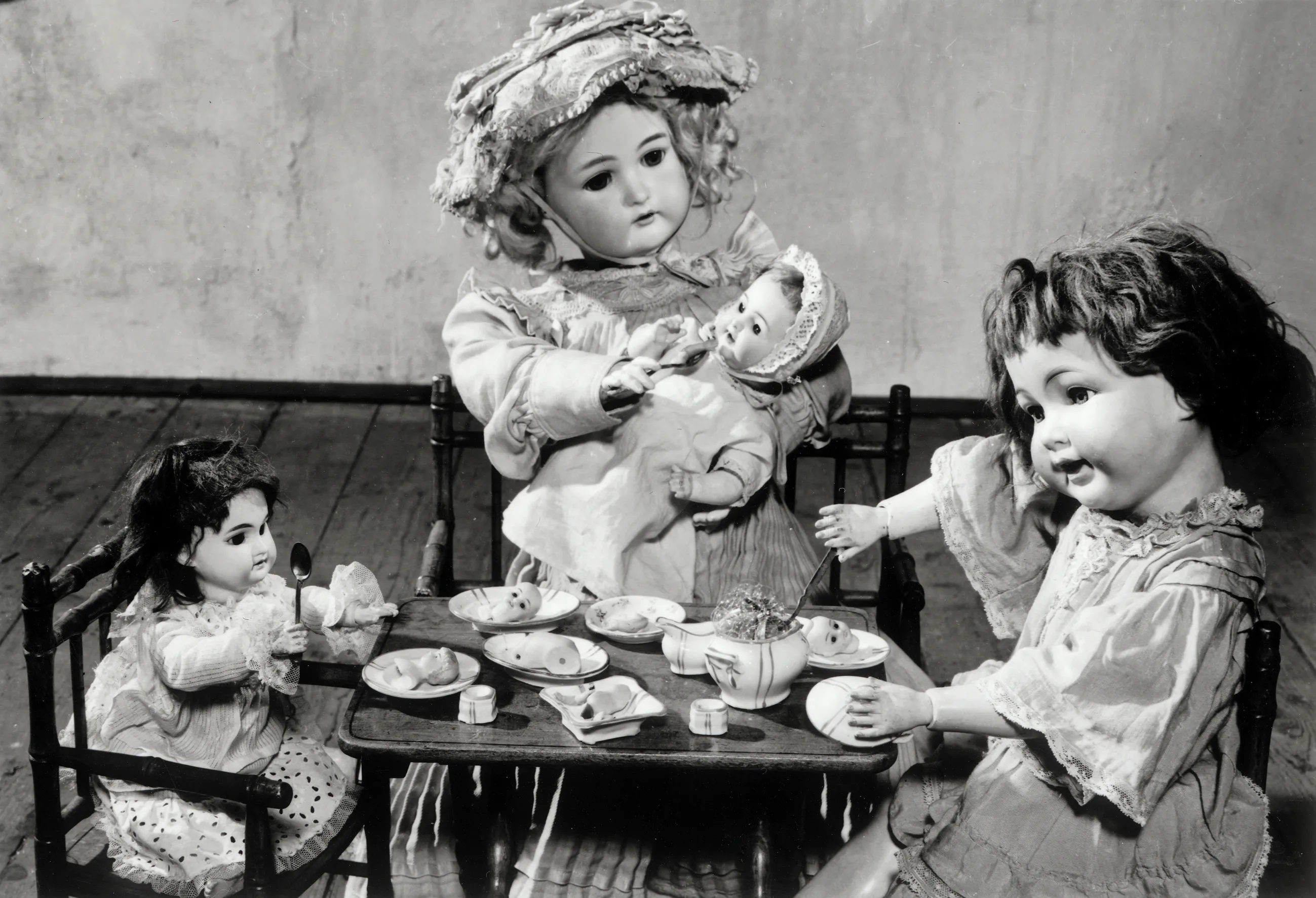 Production still from Jabberwocky 1971 / Director: Jan Švankmajer / Image courtesy: Athanor