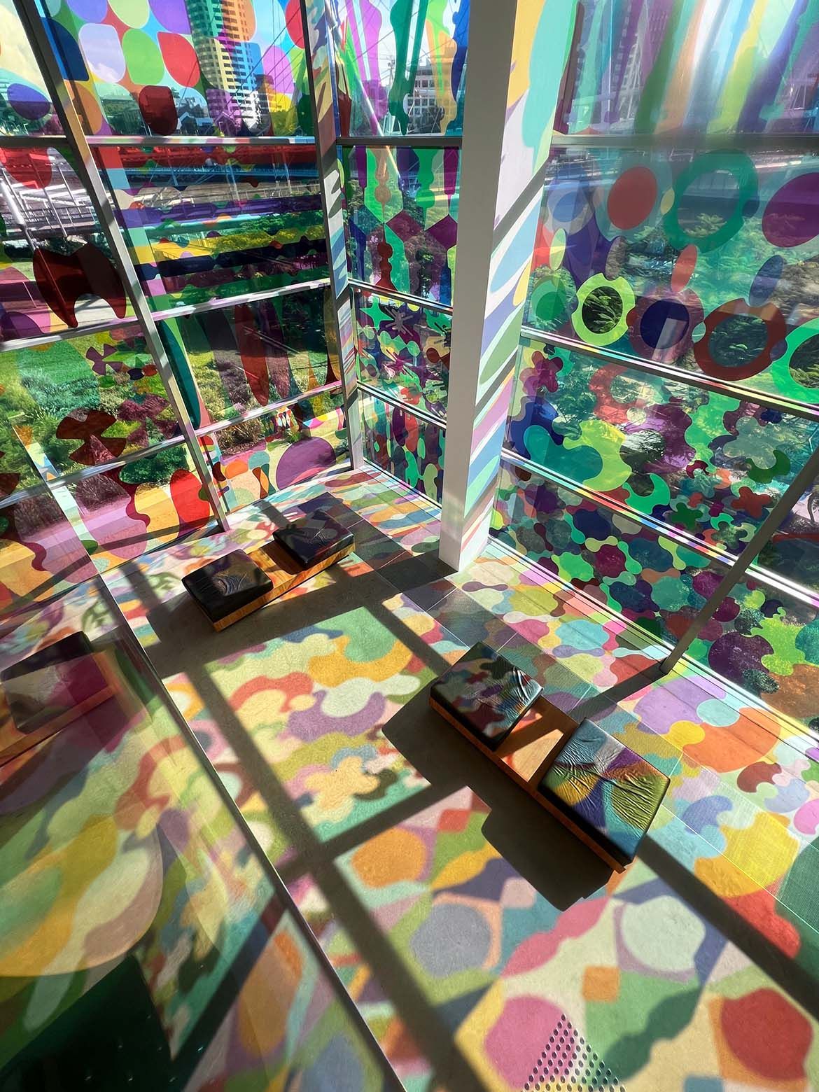 Shannon Novak, Aotearoa New Zealand b.1979 / 81 Percent (Australia): Someone you know
(from ‘Make Visible: Queensland’) 2021 / Transparent vinyl / Commissioned for ‘The 10th Asia Pacific Triennial of Contemporary Art’ (APT10) / Courtesy and ©: Shannon Novak / Photograph: E. Engel © QAGOMA