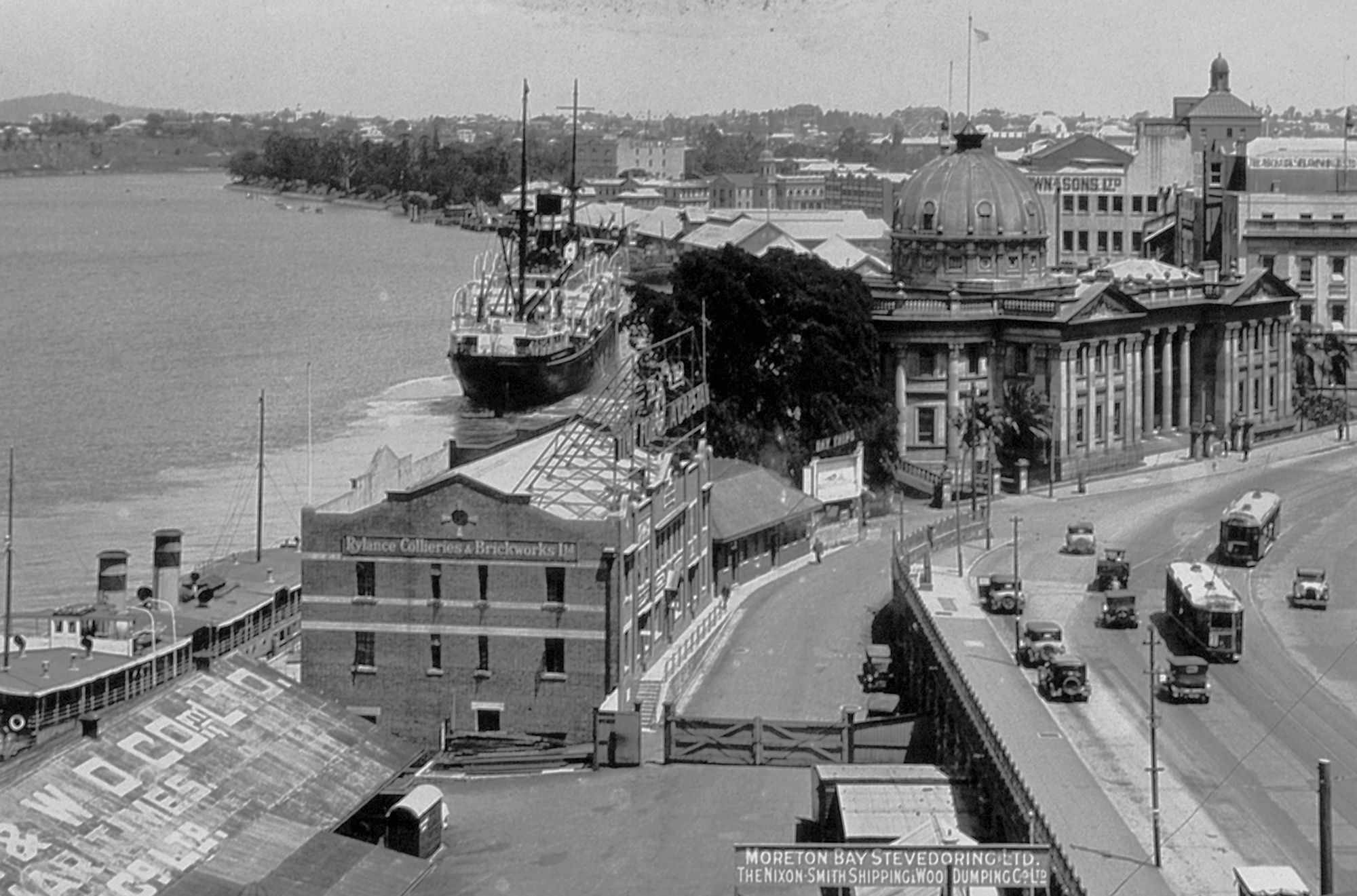 Customs House, c.1932 / ITM1009366 / Courtesy: Queensland State Archives