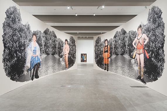 Gallery of Modern Art Gallery 1.1 ‘Cindy Sherman’ Exhibition no. 2016.08 Organisation: Queensland Art Gallery Start date 28.05.2016 End date 03.10.2016 installation view