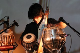 Talvin Singh at the opening of ‘The 5th Asia Pacific Triennial of Contemporary Art’, December 2006 / Photograph: J Bell © QAGOMA