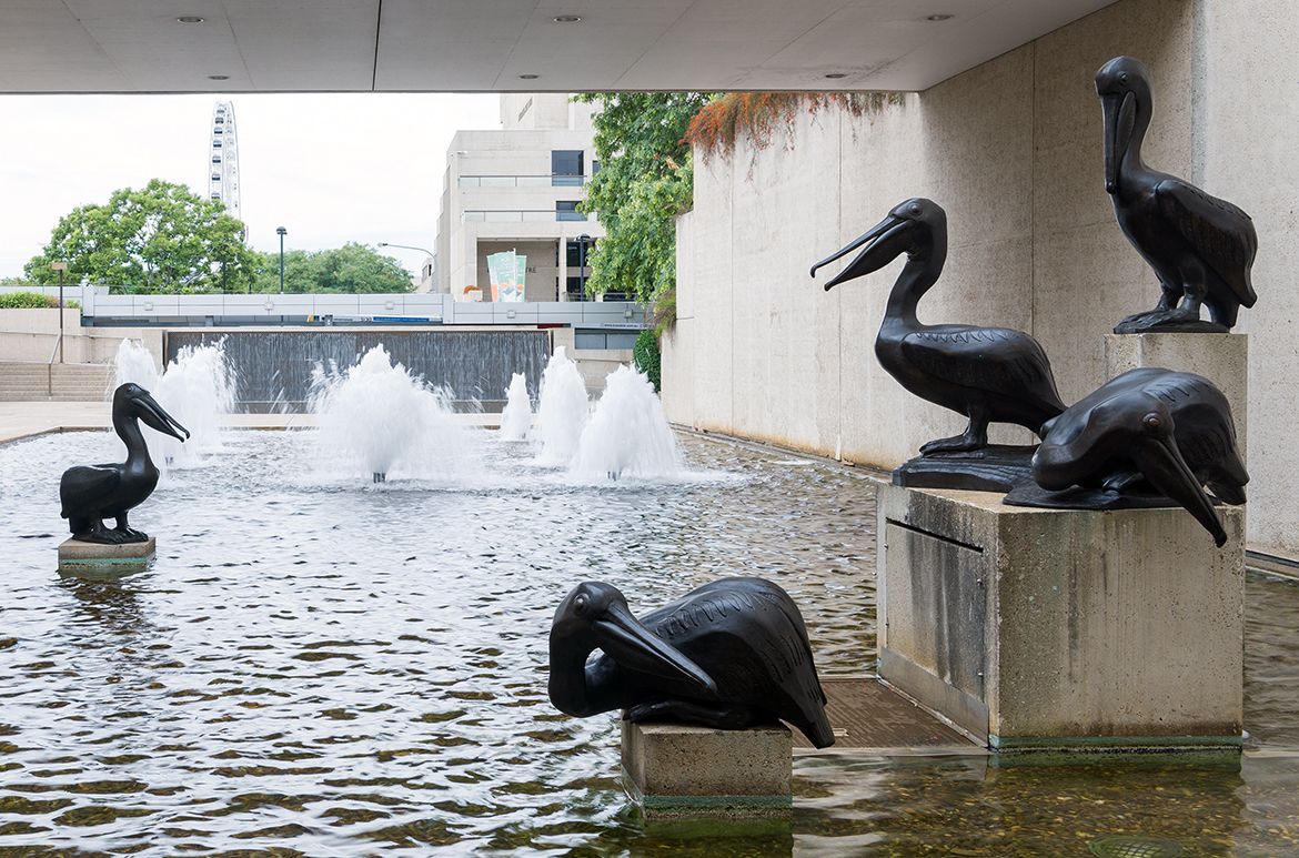 Leonard Shillam, Australia 1915–2005 and Kathleen Shillam, United Kingdom/Australia 1916–2002 / Pelicans 1984 / Cast bronze / Tallest bird 137cm high / Collection: ArtsWorks Queensland / © Leonard Shillam and Kathleen Shillam Estate