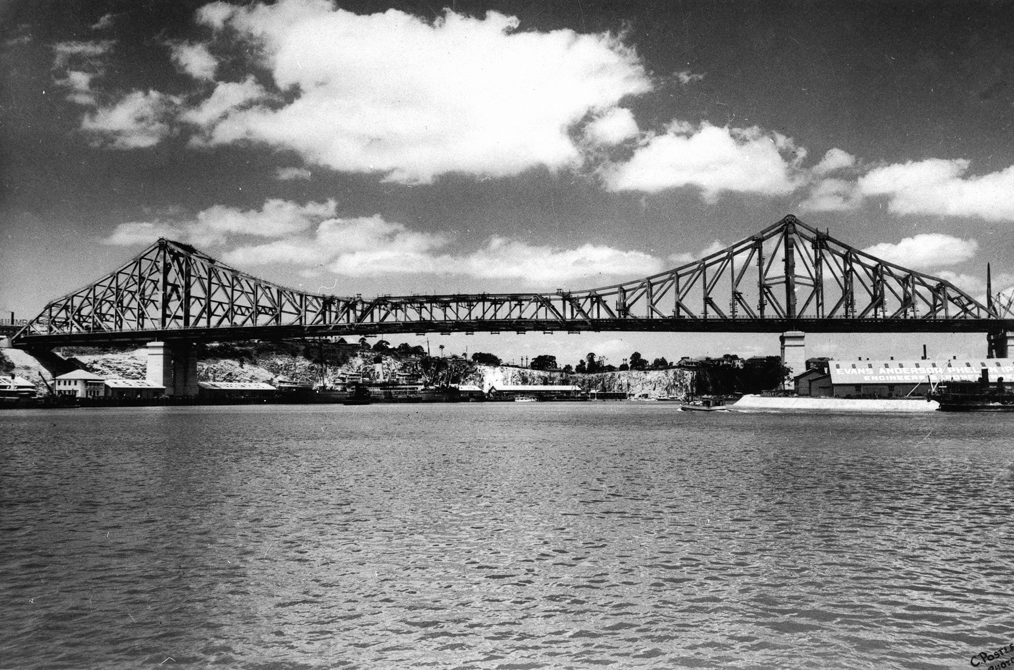 Story Bridge, 1940 / 99183513255202061 / Courtesy: John Oxley Library, State Library of Queensland, Brisbane