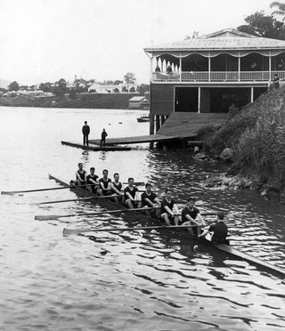 Queensland Eights at the Commercial Rowing Club, Brisbane, 1911 / 99183507297302061 / Courtesy: John Oxley Library, State Library of Queensland, Brisbane
