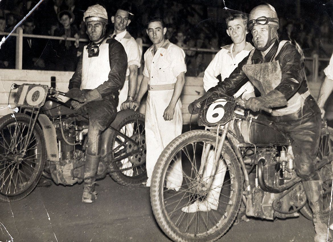 Cec O’Mara and Ben Unwin on their motocycles at a speedway race at Davies Park in Brisbane 1930 / Image courtesy State Library of Queensland, Brisbane