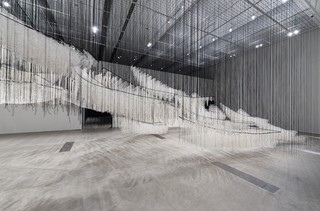 Chiharu Shiota, Japan/Germany b.1972 / Installation view of Where are we going? 2017/2022 in ‘The Soul Trembles’, Gallery of Modern Art, Brisbane / White wool, wire, rope / © Chiharu Shiota / Courtesy: Galerie Templon, Paris/Brussels / Photograph: N Harth © QAGOMA